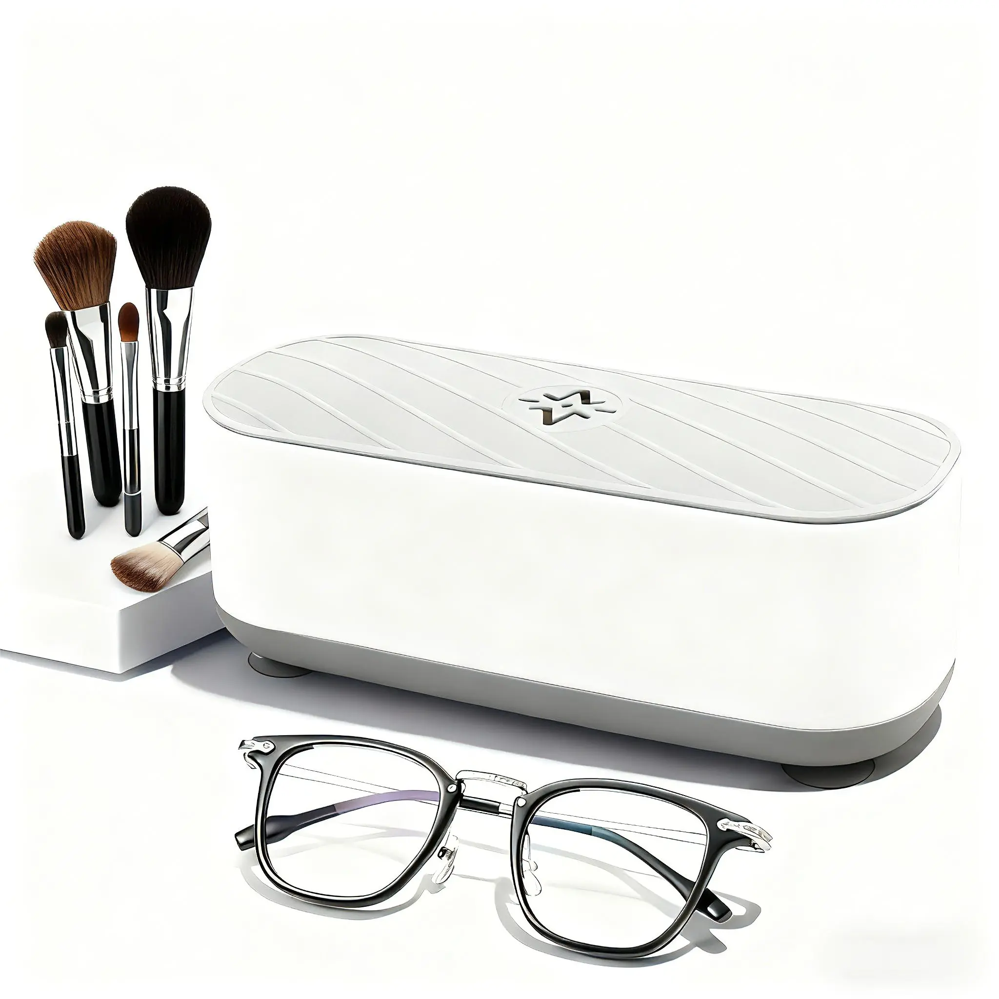 Ultrasonic Jewelry Cleaner, suitable for cleaning retainers, rings, eyeglasses, dentures, and watch bands.