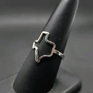 Vardanyan Family Texas Outline Stainless Steel Ring - Waterproof Jewelry for Everyday Wear with Texas Map Design