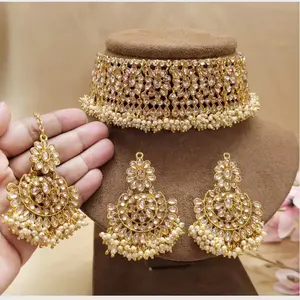 Indian Kundan Choker Set for Festive and Wedding Occasions pakistani jewellery