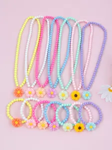 14pcs/set Multicolor Acrylic Beaded Bracelets Resin Flower Daisy Pendant Elastic Necklace Set for Girls School Birthday Party Gift Accessories Flower Design Bracelet
