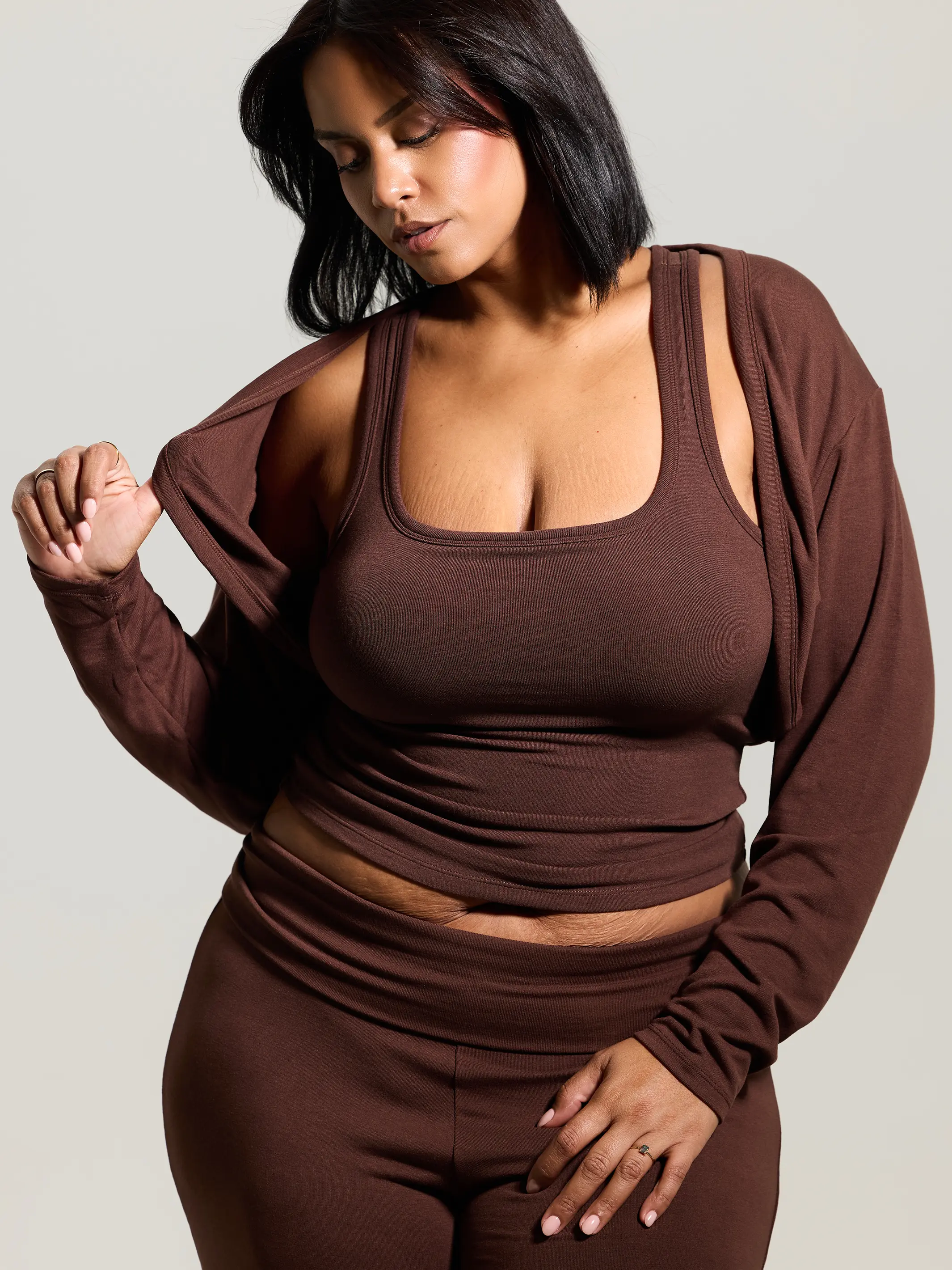 Shrug light jacket short to layer