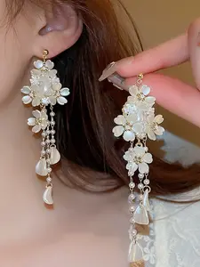 Elegant 925 Silver Needle Pearl Flower Dangle Earrings, Sparkling Rhinestone Design, Perfect for Women, Party Wear, Daily Use, Floral Earrings