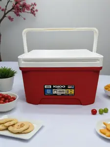 Igloo Small Cooler, 9 Quart Laguna Ice Chest, 13 Can Capacity, Red