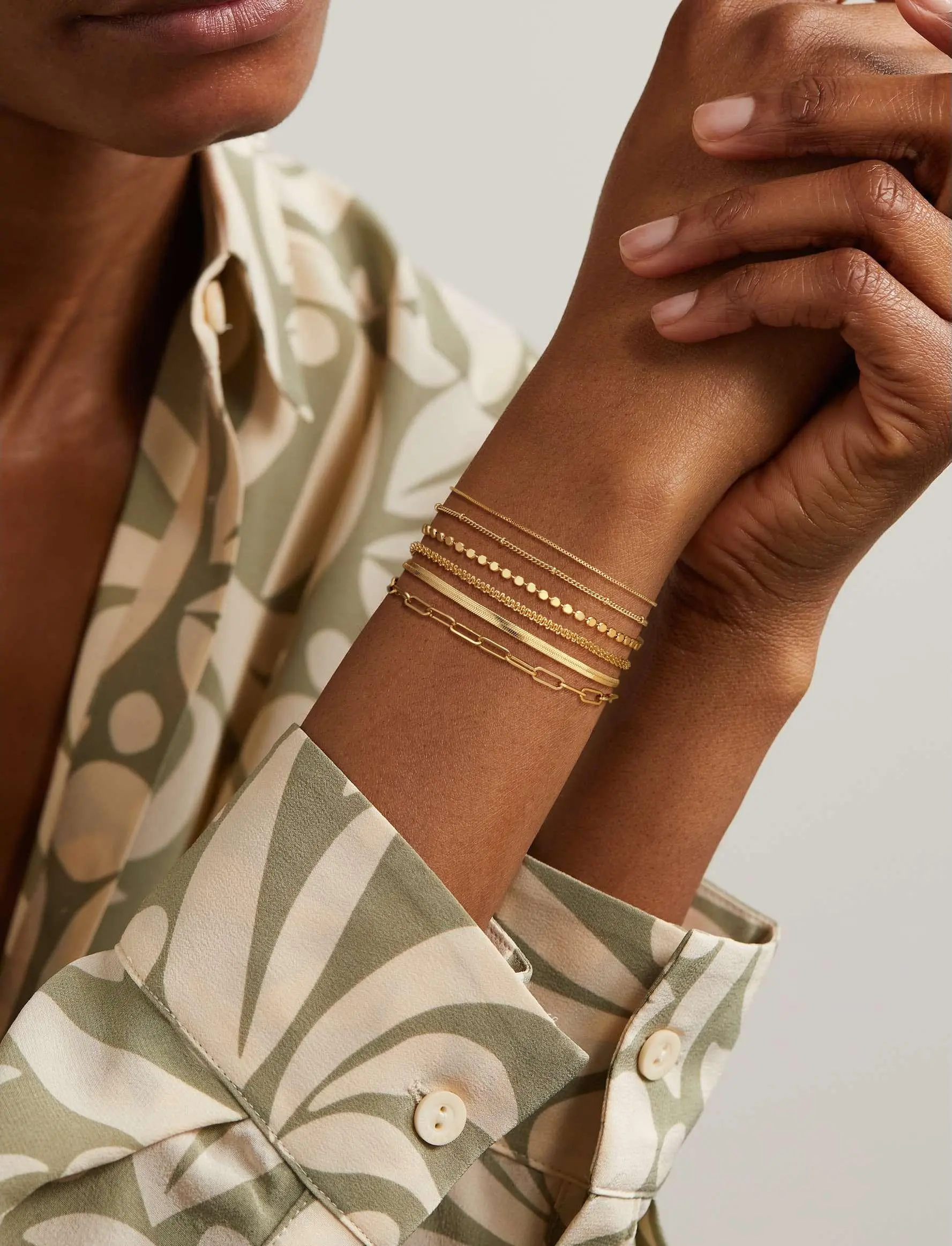 Loyalove 6Pcs 14K Gold Plated Bracelet Set for Women, Dainty Stackable Layered Paperclip Herringbone Chain Bracelets, Adjustable Minimalist Trendy Jewelry Gift for Her