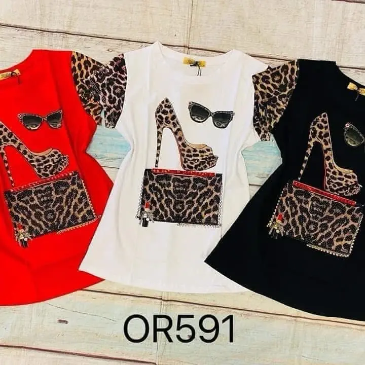 Vinizbena Animal Print Accents Women T-Shirt