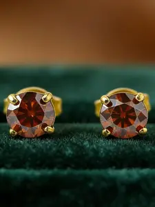 1pair 0.5 Carat Stainless Steel Red Round Synthetic Moissanite Stud Earrings, Everyday Jewelry, Perfect for Weddings, Anniversaries & Special Occasions Elegant Minimalist Earrings