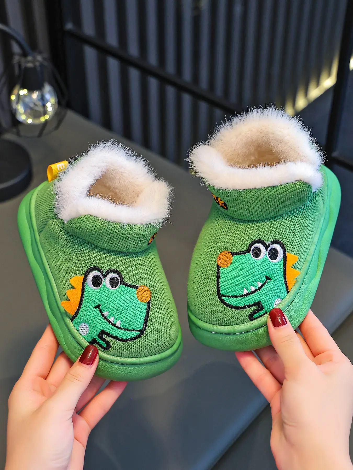 Baby Plush Slippers Cartoon Dinosaur Design, Winter Warm Thick Non-Slip Soft Sole, Unisex Indoor Outdoor Shoes for Boys & Girls