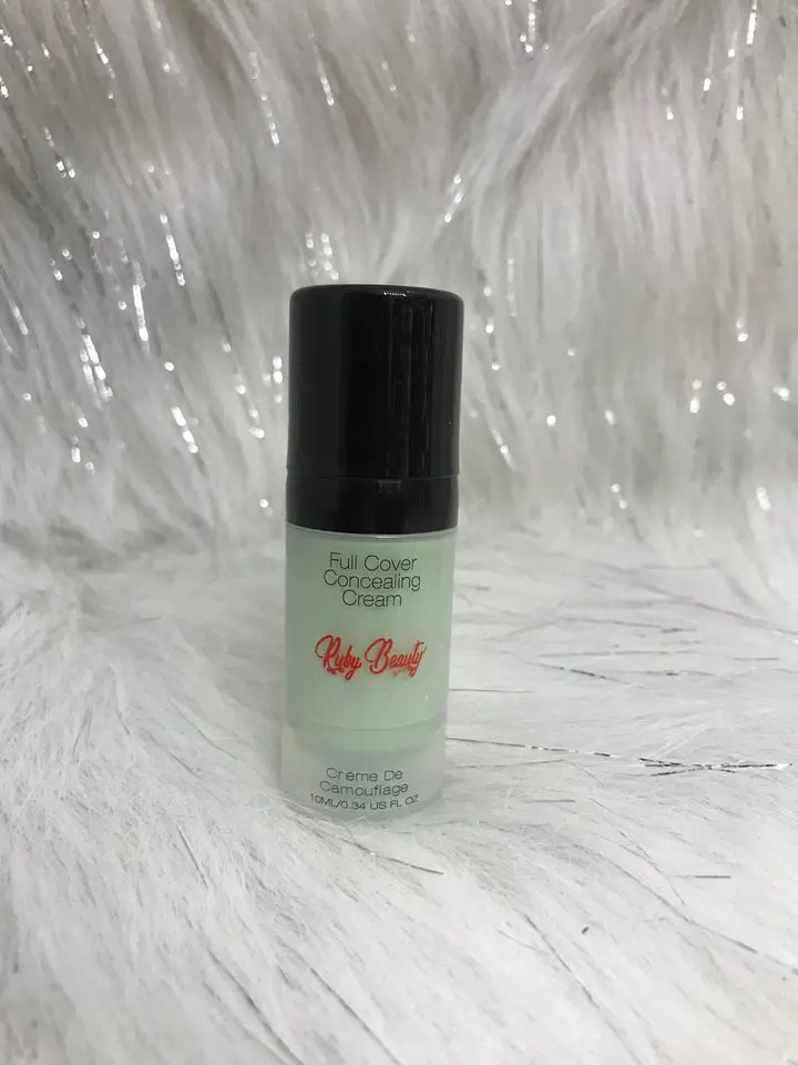 Green color corrector Green color corrector