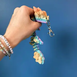 3D Printed Articulated Dragon Keychain – Flexible Fantasy Creature Bag Charm & Fidget Toy