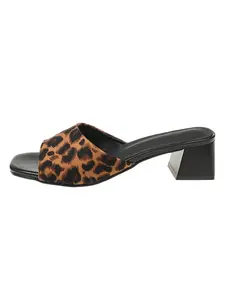 Summer New Leopard Print Square Toe Thick Heel Sandals for Women, Fashionable Outdoor Wear, Elegant One-Piece Flip Flops