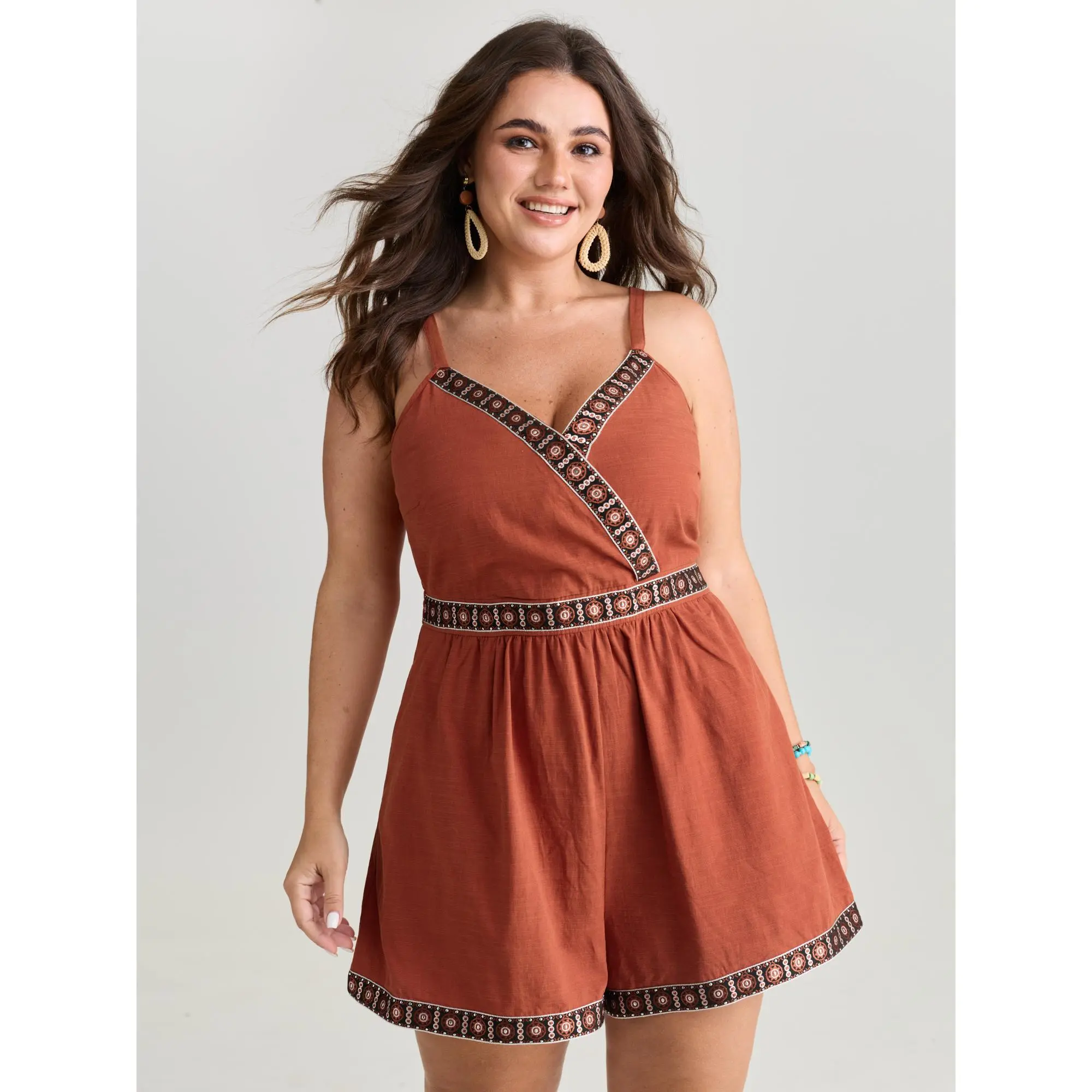 BloomChic Women's Plus Size Summer Colorblock Short Overalls, Boho Style with Surplice Neckline, Sleeveless Cotton Rayon with Pockets, Cool Iron, Plus Size Overalls, Curve Fit, Bohemia Overalls