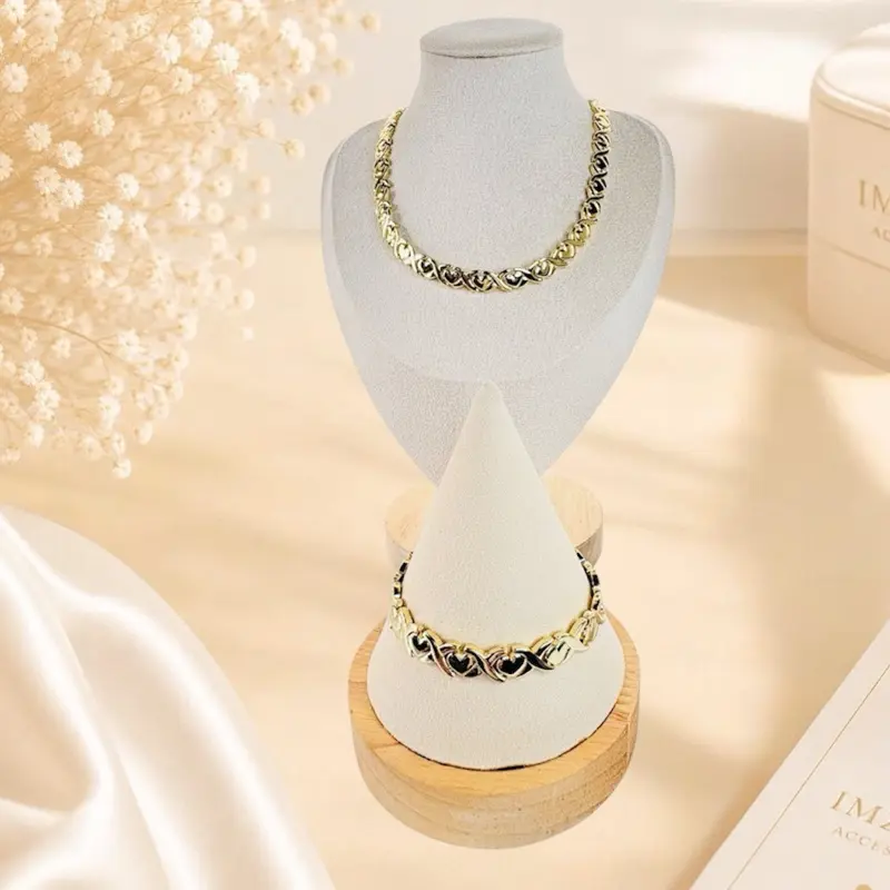 Women’s 1-Size 2-Piece Gold Filled Jewelry Set - XO Motif Letter Logo Necklace (18 in), Elegant Gold Aesthetic Choker, Accented Bracelet (7.5 in) with Comfortable Fit for Daily Wear, Baroque Style, Bracelet: 7.5 Inches