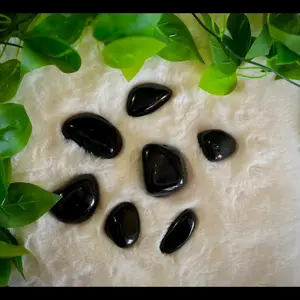 🖤✨ Black Obsidian Palms – Protection, Clarity and Grounding 🪬