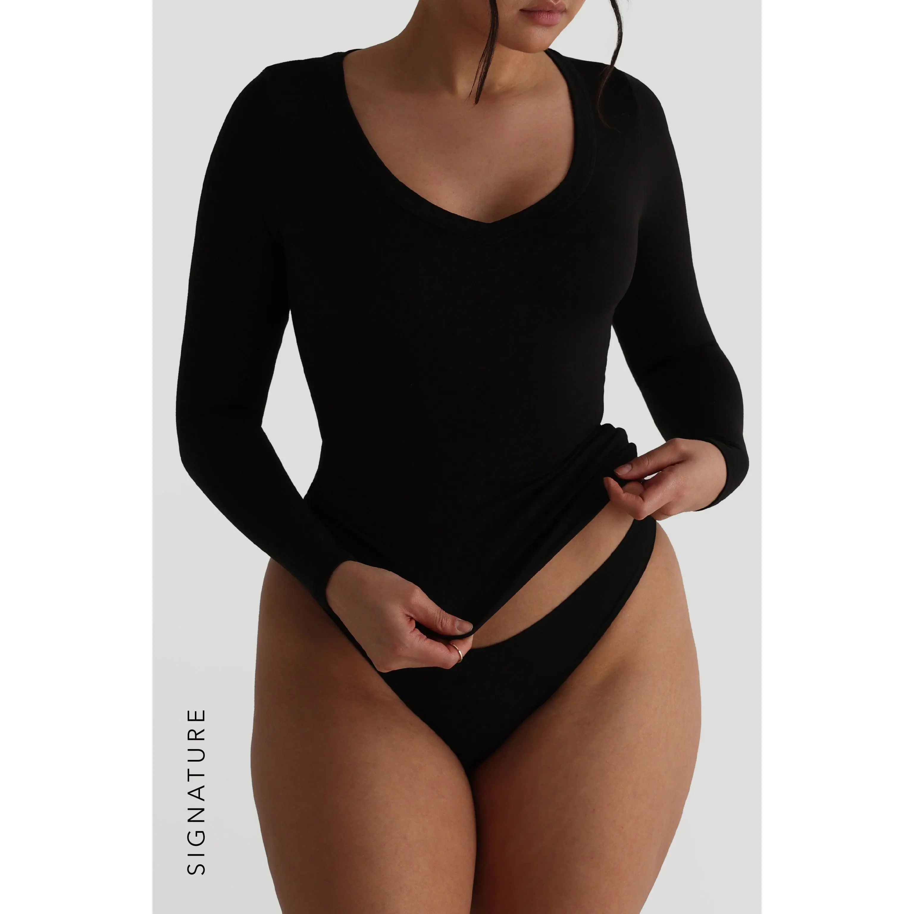 V-Shape Long Sleeve T-Shirt - Black