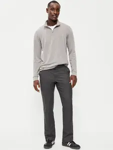 Old Navy Men's Straight Tech Ultimate 4.0 Chino Pants