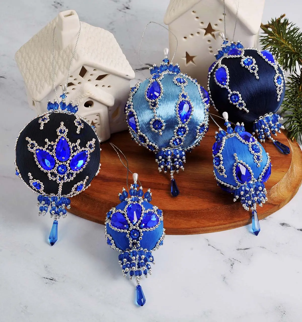 Herrschners  Sapphire Glimmer Ornament Kit