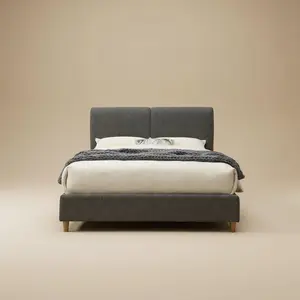 Stavern Contemporary Gray Boucle Eastern King Platform Bed