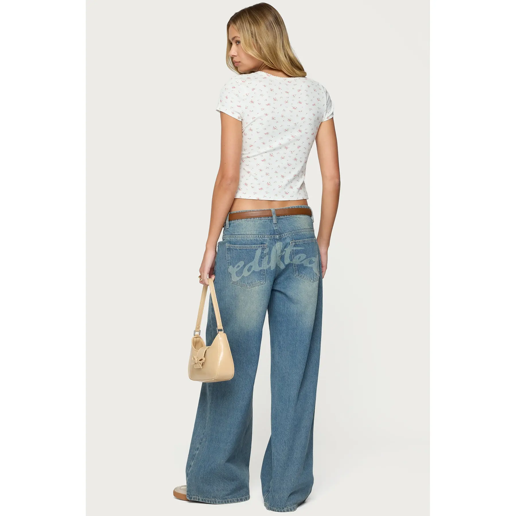 Graphic Vintage Washed Low Rise Baggy Jeans Graphic Vintage Washed Low Rise Baggy Jeans