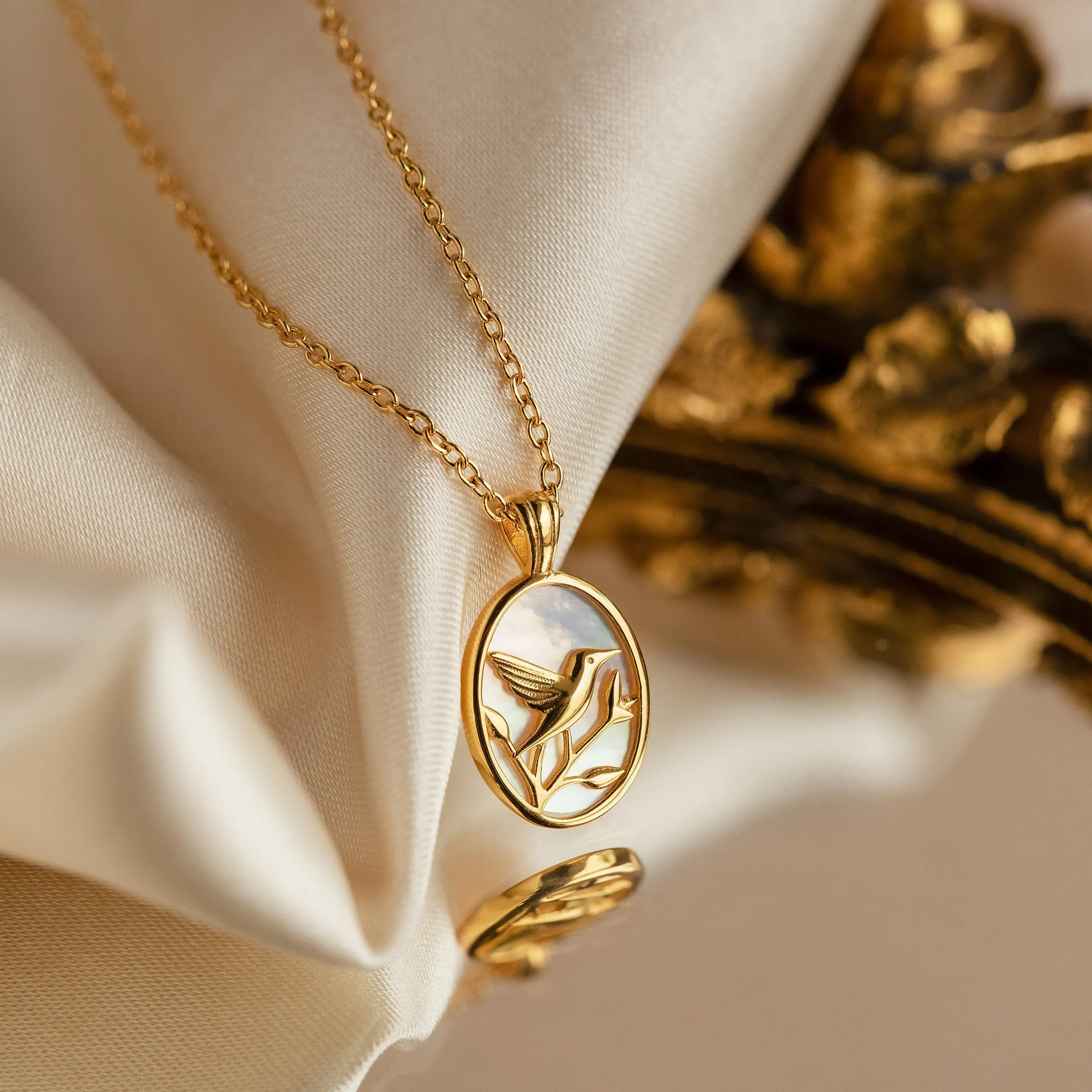 Pearl Hummingbird Necklace by Caitlyn Minimalist - Vintage Bird Pendant Necklace in Gold & Silver - Bird Lover Gift - Nature Jewelry - Mom Gift