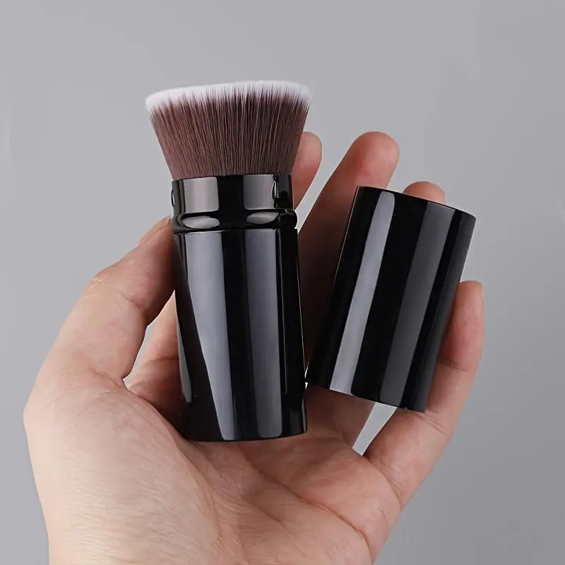 Flawless On-The-Go Skin: Sleek Retractable Kabuki Brush, Makeup Blending Brush for Seamless Blending & Oil-Free Application, Perfect for All Skin Types