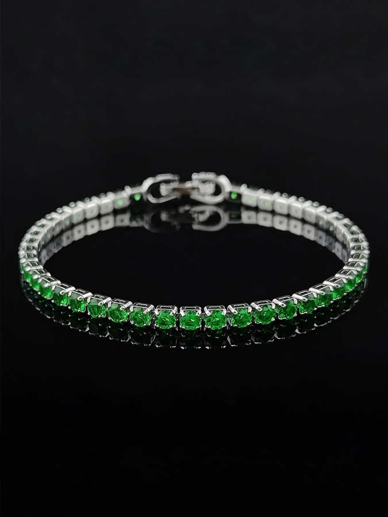 Fashion Elegant Rhinestone Decorated Copper Bracelet, Glamorous Cubic Zirconia Decor Bangle Perfect for Daily Decoration, Trendy Luxury Fashionable Je