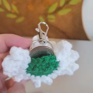 Crochet Daisy Quarter Holder Key Clip, Handmade