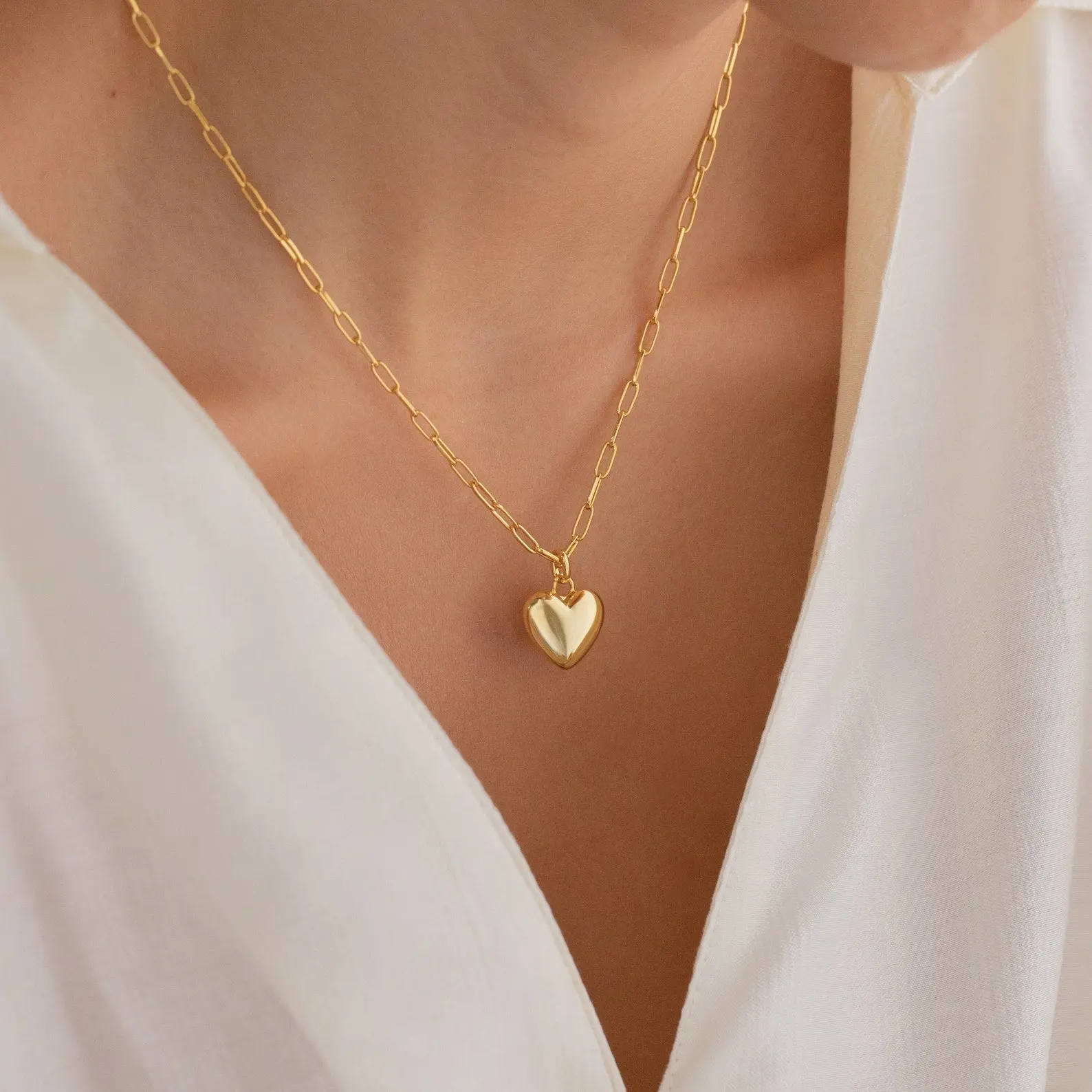 Taylor Heart Paperclip Necklace by Caitlyn Minimalist - Chunky Puff Heart Pendant Necklace in Gold & Silver - Bold Trendy Layering Necklace - Birthday Gift for Her