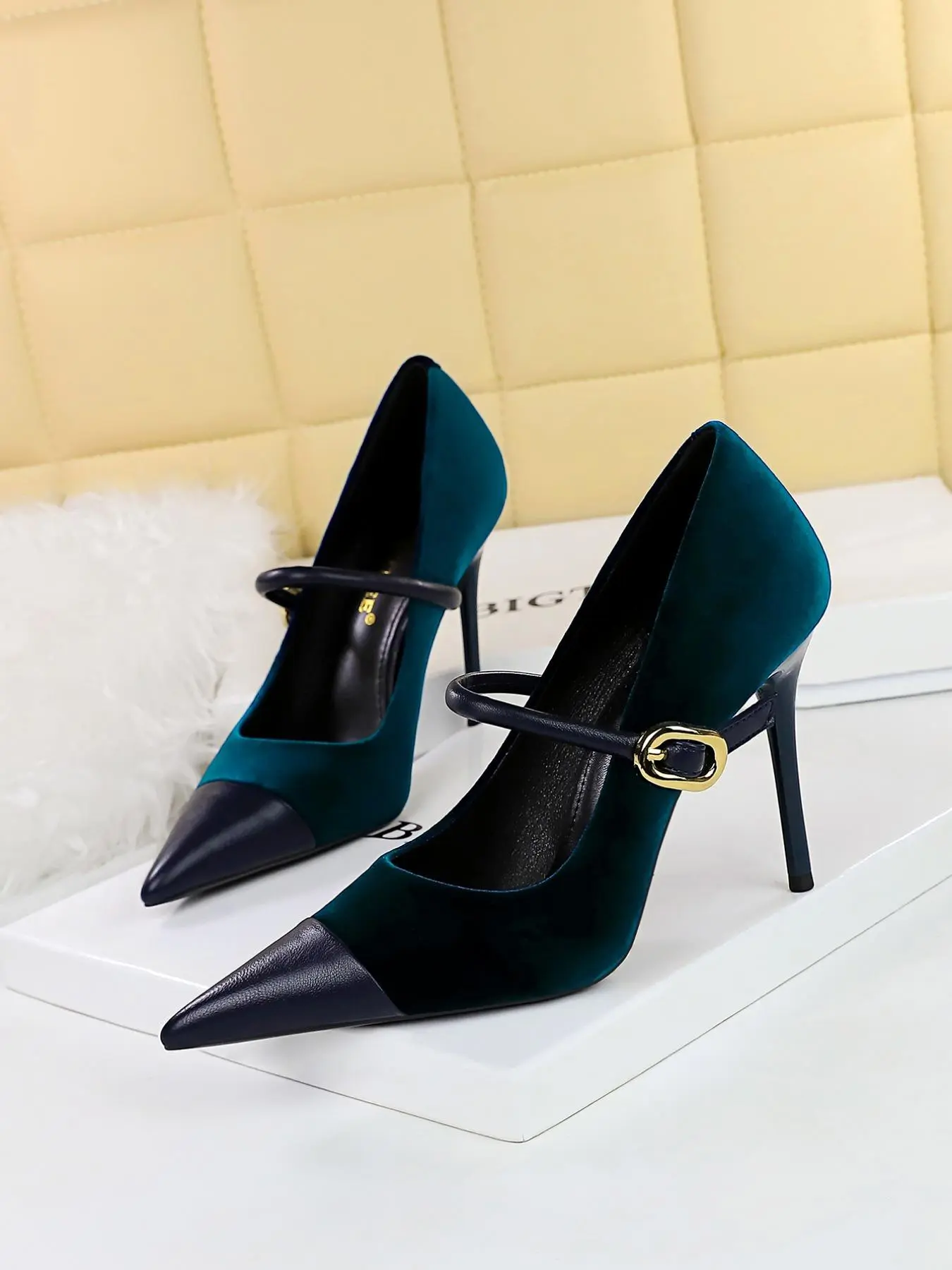 Women's Minimalist Temperament Solid Color Pointed Toe Stiletto Heeled Pumps, Elegant Stilettos Buckle Design High Heels for Party, Fashionable Heels for Women, Party Holiday Shoes, Party Footwear
