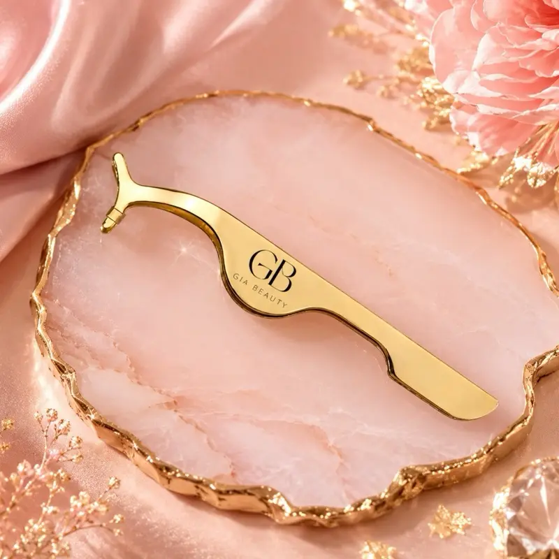Eyelash Applicator for Easy and Precise Application Eyelash Applicator for Easy and Precise Application