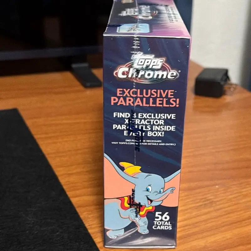 Topps chrome  mega box Disney