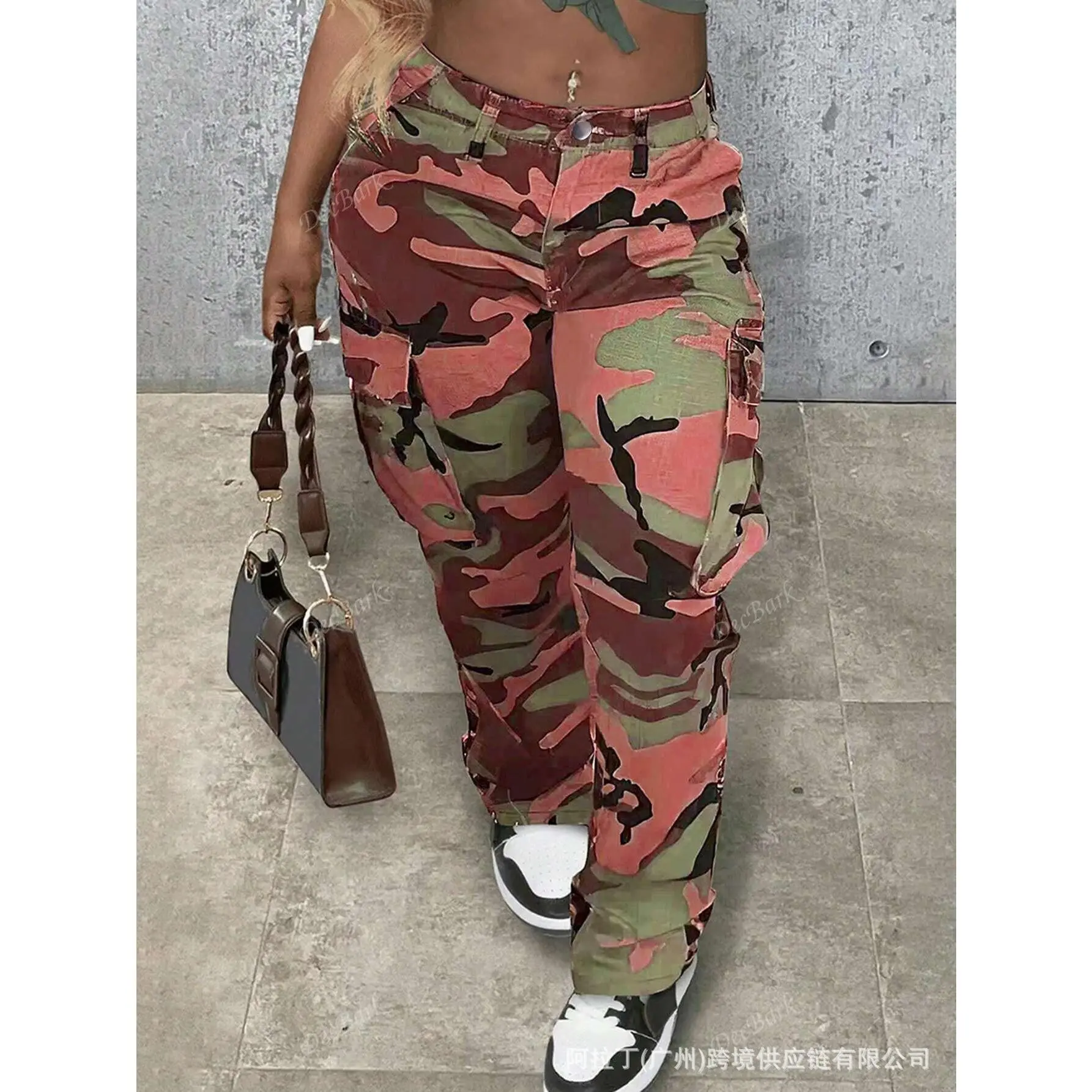 Green powder camouflage