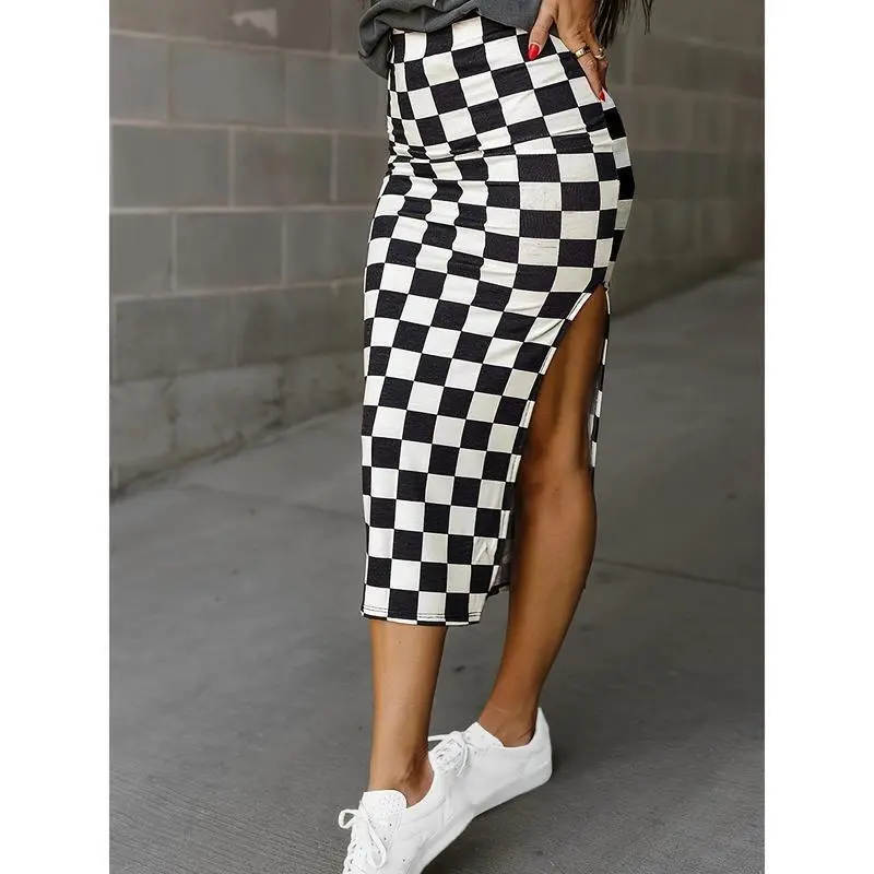Women's Elegant Checkered A-Line Midi Skirt with Side Slit - Slimming, Casual, Black & White Print, Machine Washable, Suit for Fall Womenswear Bottom Fashion