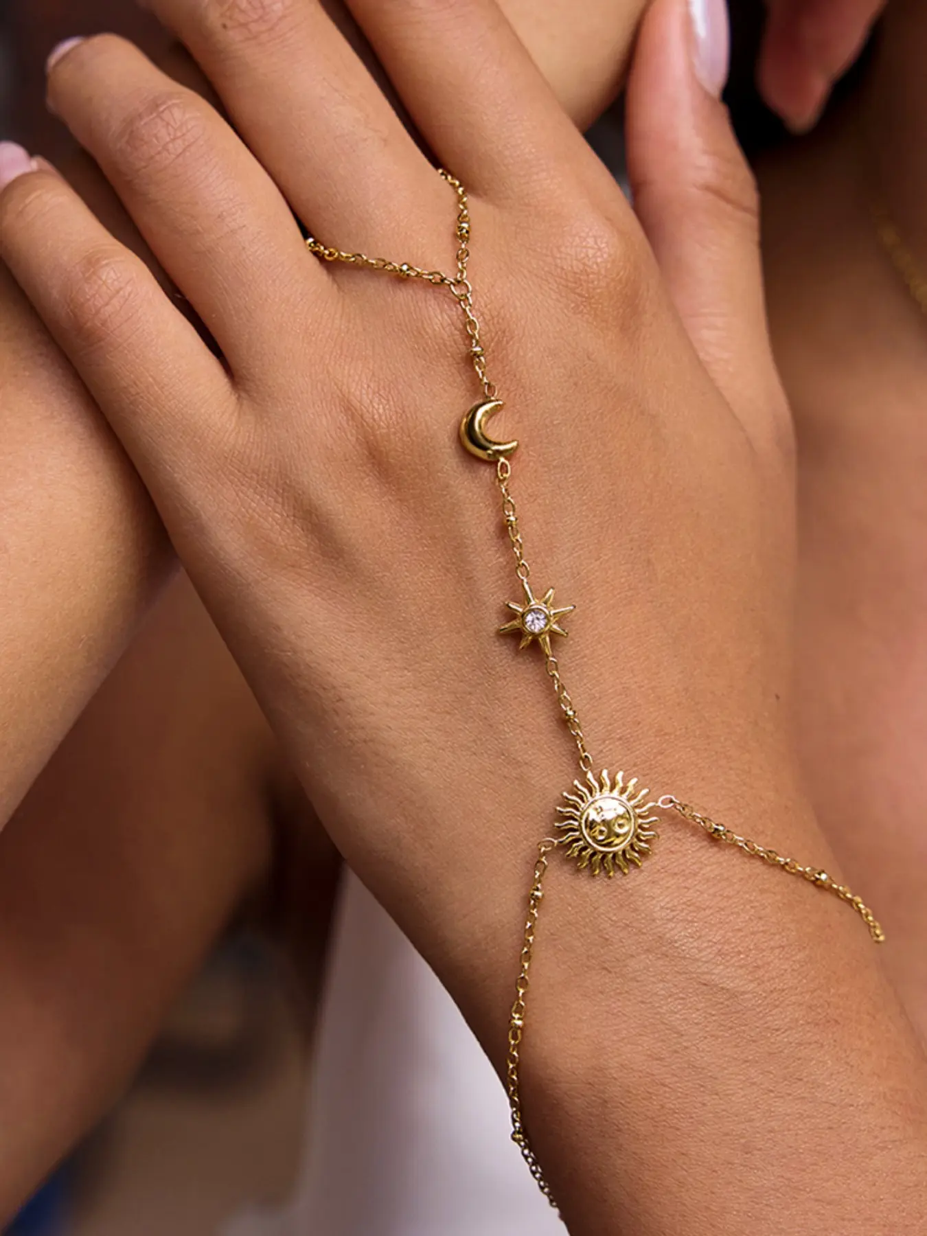 Ladies Bracelet With Diamond Stars And Moons Beaded Finger Chain Hand Chain Bracelet Stainless Steel 18k Gold Plated Waterproof Anti Allergy Elegant Gentle And Shiny Jewelry Matching Pretty Bracelet Elegant Exquisite Jewelry Beautiful Bracelets