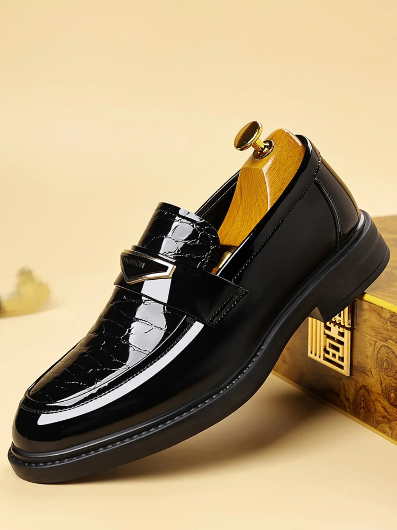 Men's Shiny Business Leather Shoes, Slip-On Formal Wedding Shoes, Casual Work Party Meeting Wear, Microfiber Rubber Sole, All Seasons