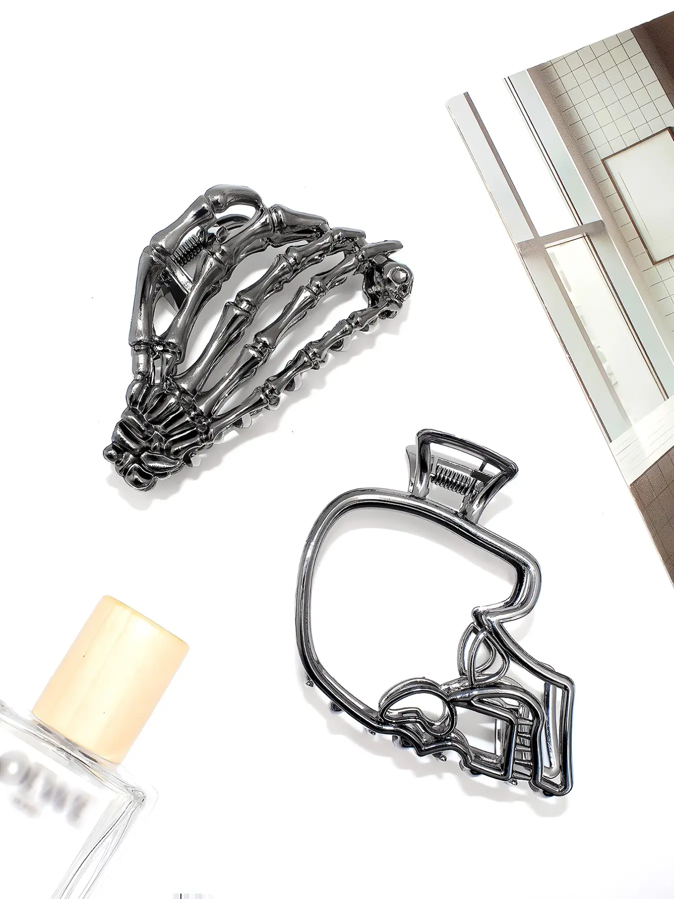 2pcs Punk Style Skull Hair Clips, Halloween Skull Head Decor Shark Clamps, Vintage Large Hair Accessories, Metal Material