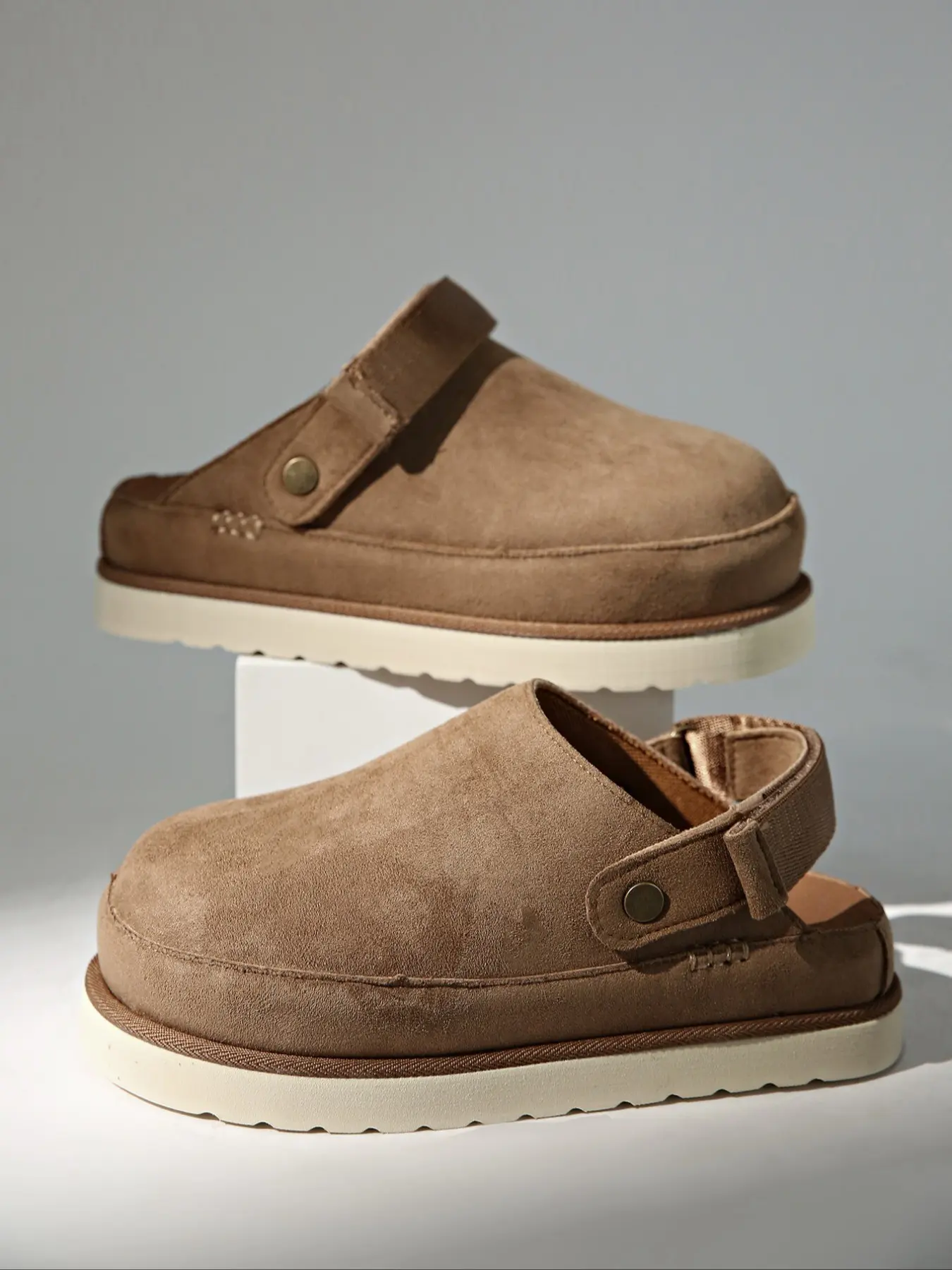 Women's Comfortable Casual Shoes, Daily Wear Walking Shoes, Multiple Colors Available, Fashionable Ladies' Footwear, Minimalist Casual Clogs, Clog Mules, Soft Soled Mules, Slip On Clog, Soft Clogs, Rubber