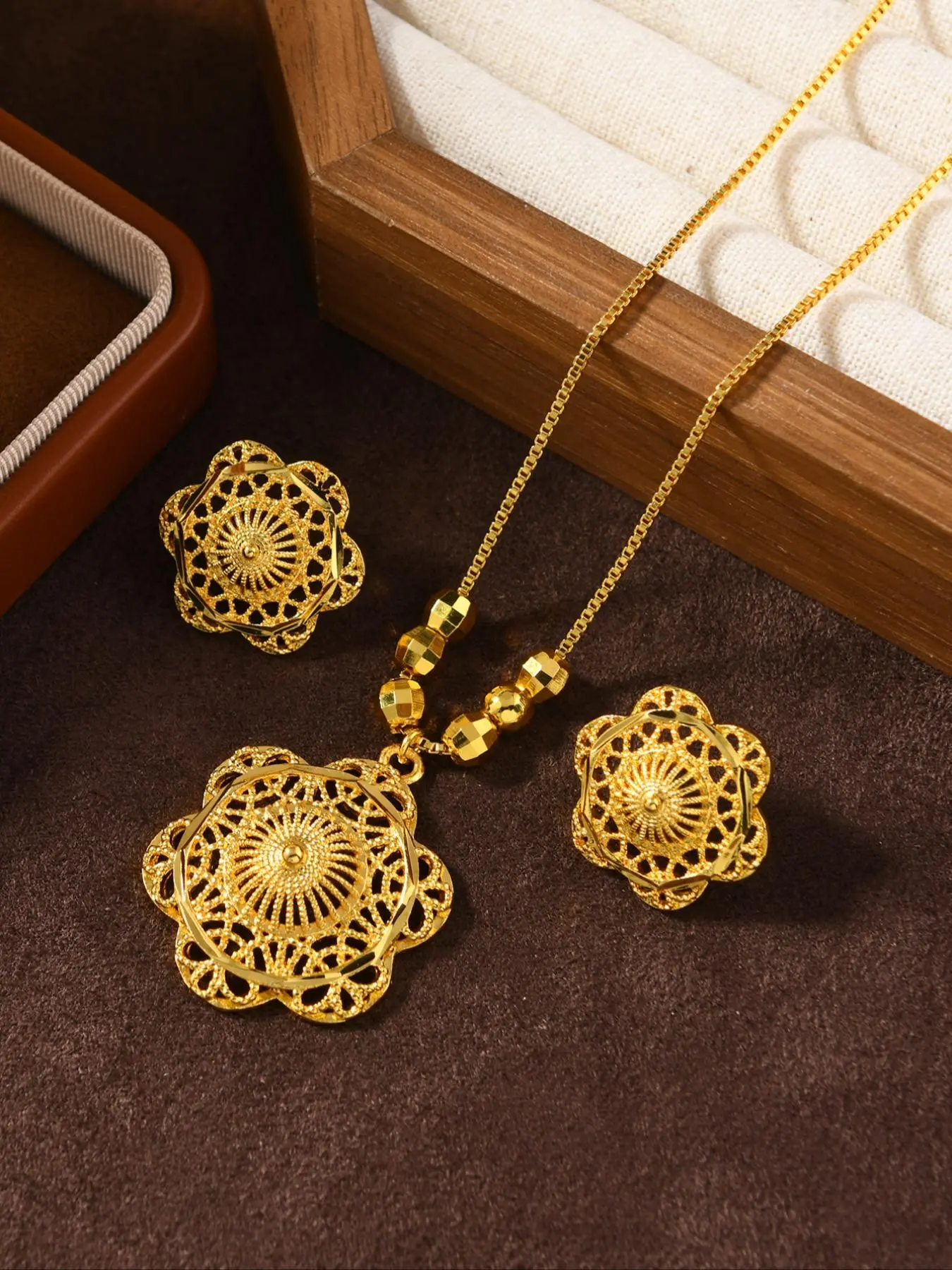 Women's Elegant Sunflower Design Jewelry Set, Jewellery Gift Set, Fashionable Jewelry Set, Necklaces Earrings Set, Fashion Pendant Necklace & Dangle Earrings, Trendy All-match & Exquisite Jewelry Set for Birthday Gift, Matching Jewelry Set