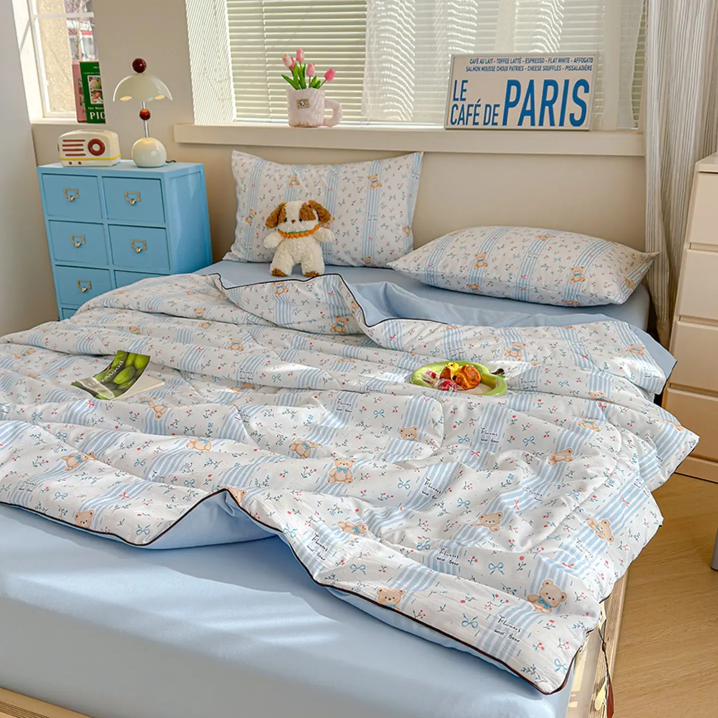 Lightweight Floral Bear Print Summer Quilt, Ultra-Soft Air-Conditioned Quilt, Summer Cooling Quilt, Soft Lightweight Quilts, Cooling Bedding, Printed Quilts. Perfect for summer use in bedrooms, offices, home relaxation
