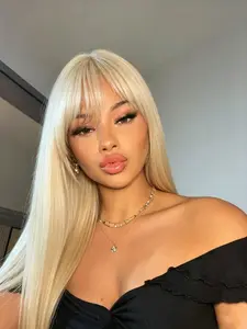 613 Blonde 28-Inch Heat-Resistant Synthetic Wig, Glue-Free, Glueless Wig, Easy to Wear, Full Mechanism, Ideal for Women, Daily Use, Cosplay, Party Wig, Parties