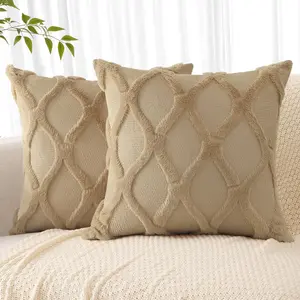 Throw Pillow Covers 18x18 Inch t of 2, Soft Plush Faux Fur Wool Khaki Couch Pillow Covers, Decorative Pillow Cas for Bed Sofa Living Room Home Decor
