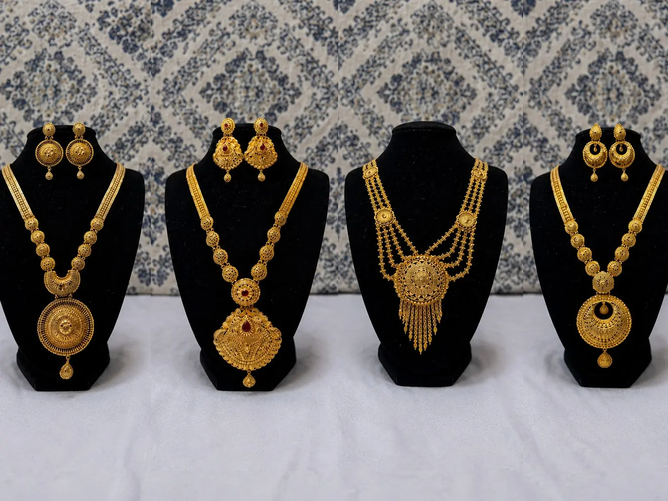 Rani Haar (Neck set)
