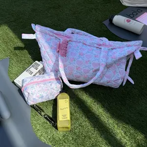 The Girly Travel Duo The Girly Travel Duo