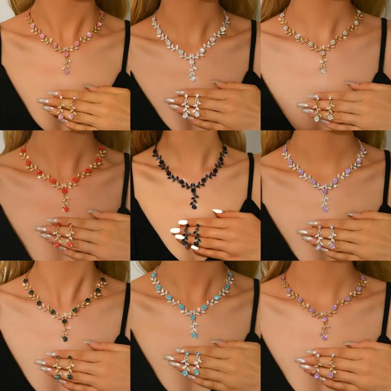 SocoBridal Set: Vintage Versatile Flower Alloy Rhinestone Wedding Necklace and Earrings, DDXL0012 Wedding Jewelry for Banquets, Women's 14K Gold-Plated,