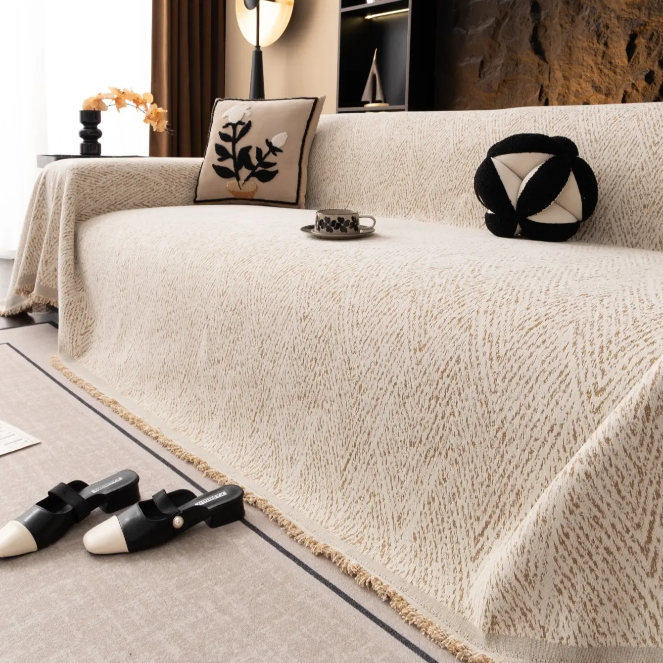 Universal Four-Season Chenille Sofa Cover, Sofa Couch Covers, Sofa Slipcover, Pet-Friendly Anti-Slip Protector, Dustproof for L-Shaped & 1-4 Seater Sofas, Stylish Practical Design