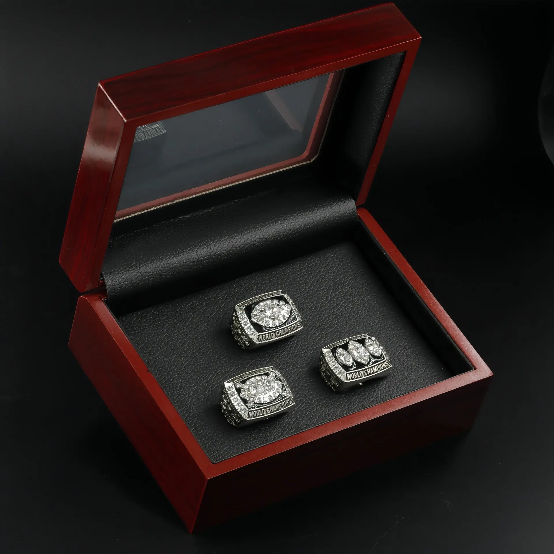 Men's three-piece ring jewelry set, including 1976, 1980, and 1983 championship rings for rugby players and a gift box.Exclusive Christmas and New Year gift for rugby fans.
