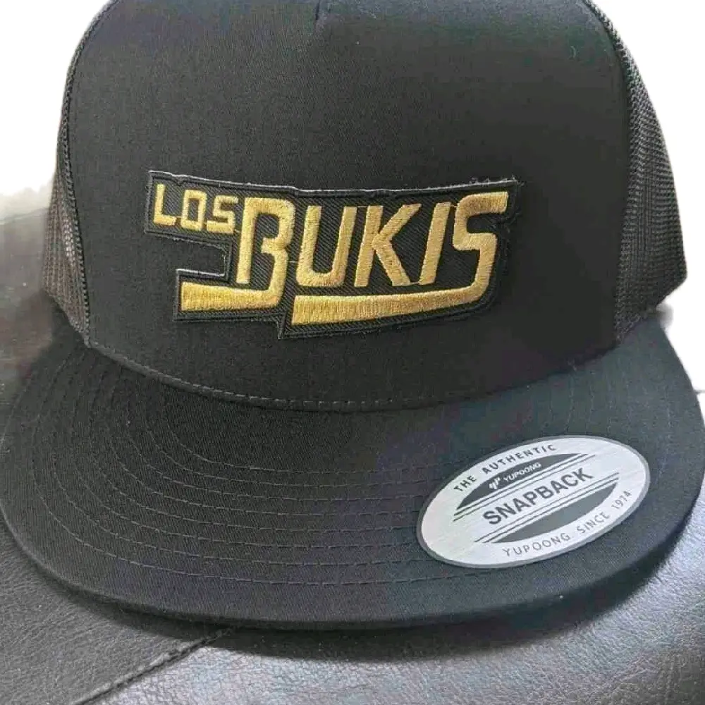 Los Bukis Hook-and-Loop Adjustable Snapback Mesh Baseball Cap - Breathable, Cooling Fashion Accessory for Daily, Everyday Casual Wear & Sports Activities