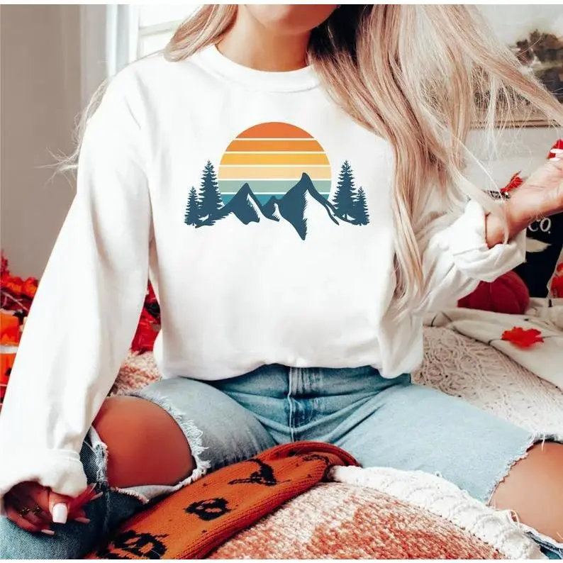 Women's Retro Sunset Graphic Hoodie - Casual Cotton-Polyester Longsleeve Sweatshirt, Flat, Sweet, Fitted Cut, Digital Print, Foldable, Chic, Thanksgiving, Chinese New Year Occasions