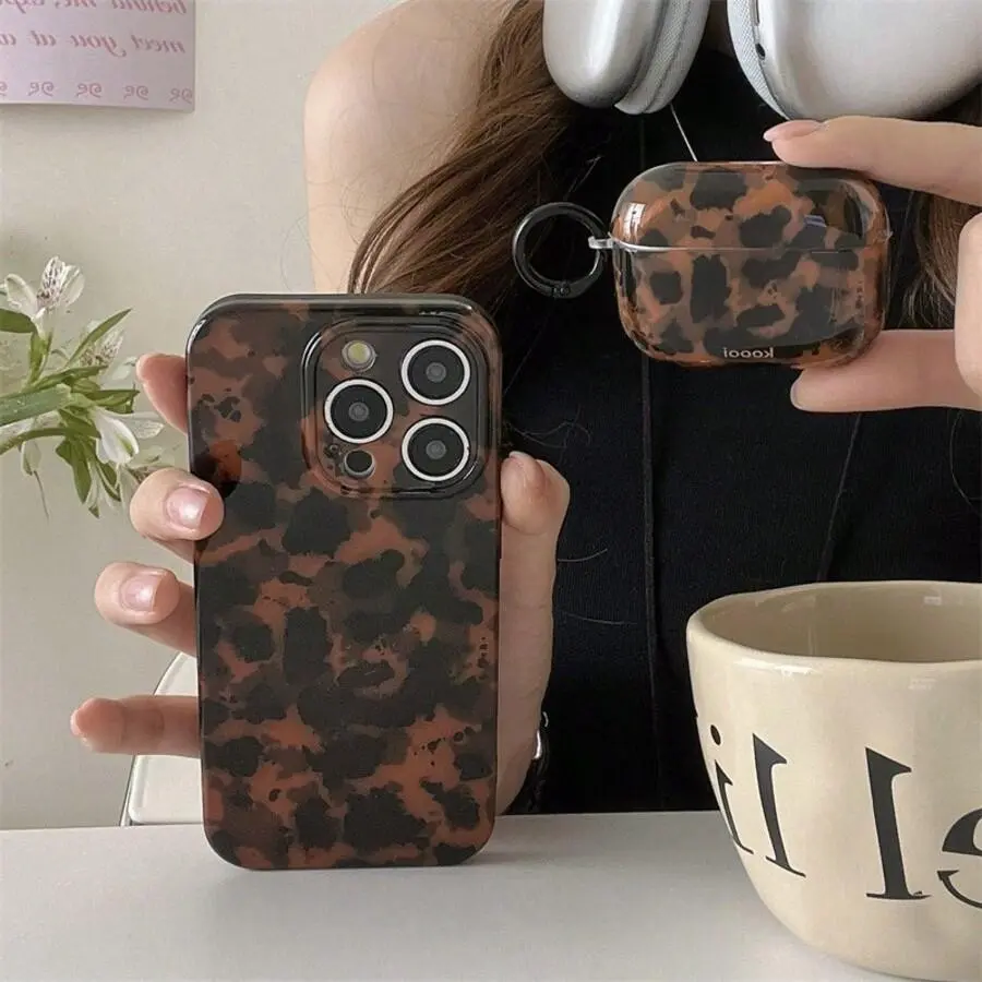 Leopard-Pattern Phone Case with Earphone Case, Protective Cellphone Casing, Shockproof Soft Shell Protective Cover for iPhone 11 12 13 14 15 Pro Max/Pro, AirPods 1/2/3/Pro/Pro 2, Shockproof Phone Accessory
