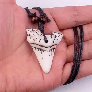 Shark Tooth Style Necklace Wood Beads Shark Tooth Pendant Necklace Unisex, White