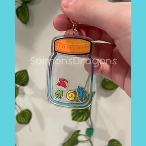 Jar of Worms Shaker Keychain